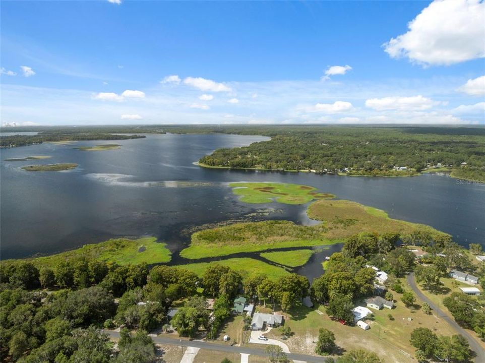 For Sale: $365,000 (2 beds, 2 baths, 1160 Square Feet)