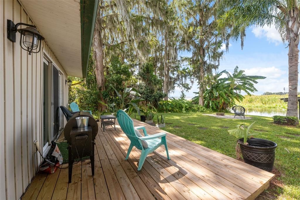 For Sale: $365,000 (2 beds, 2 baths, 1160 Square Feet)