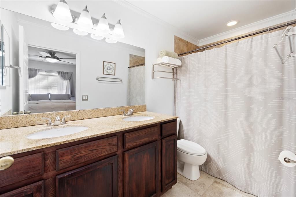 Active With Contract: $175,000 (3 beds, 2 baths, 1140 Square Feet)