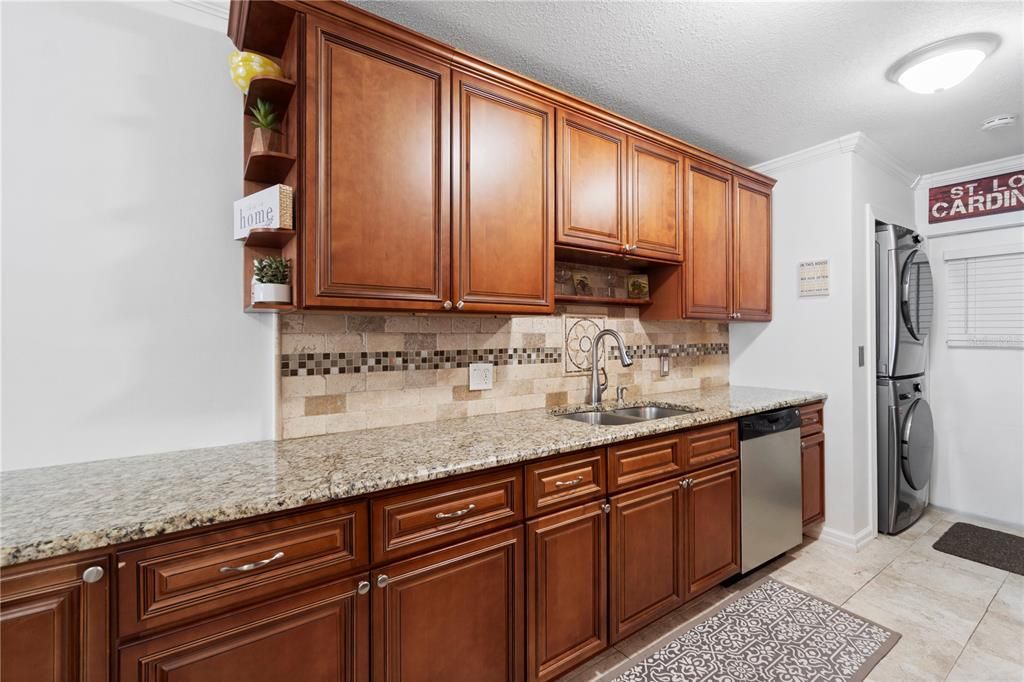 Active With Contract: $175,000 (3 beds, 2 baths, 1140 Square Feet)