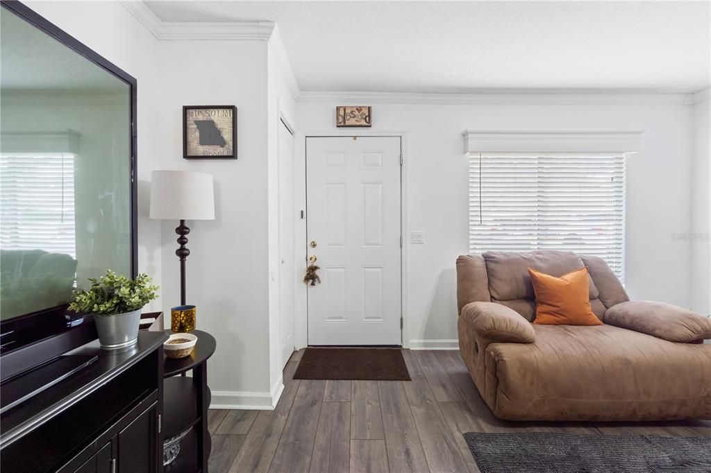 Active With Contract: $175,000 (3 beds, 2 baths, 1140 Square Feet)