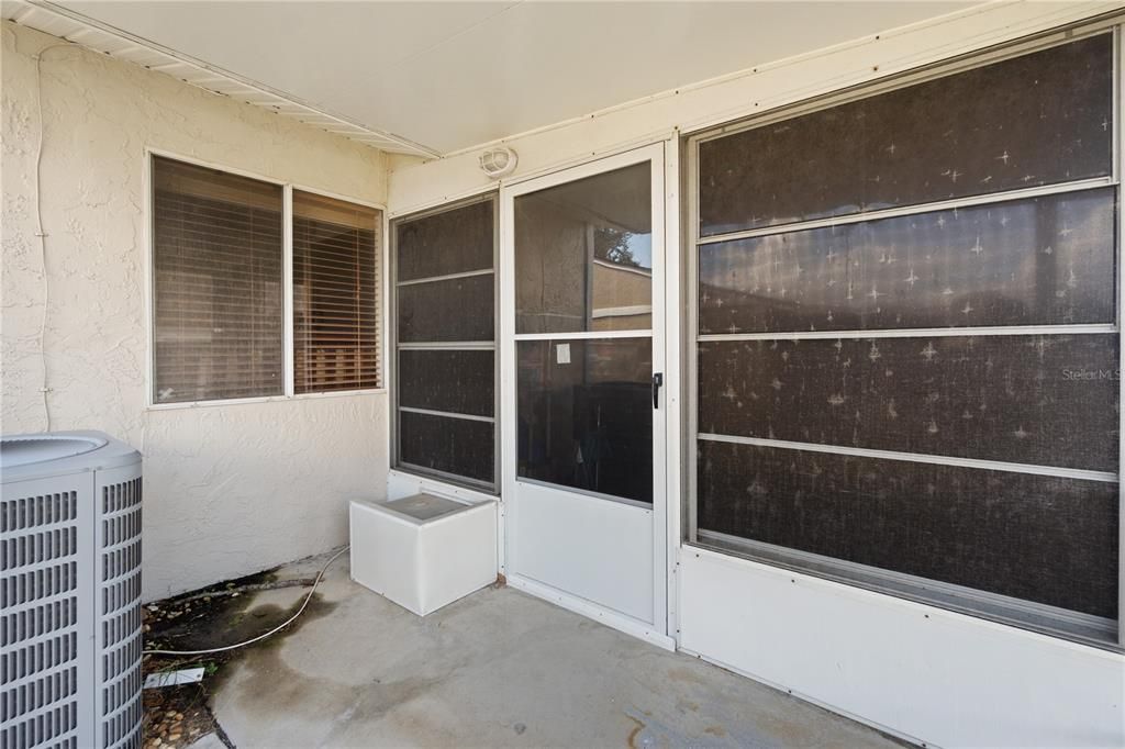 Active With Contract: $175,000 (3 beds, 2 baths, 1140 Square Feet)