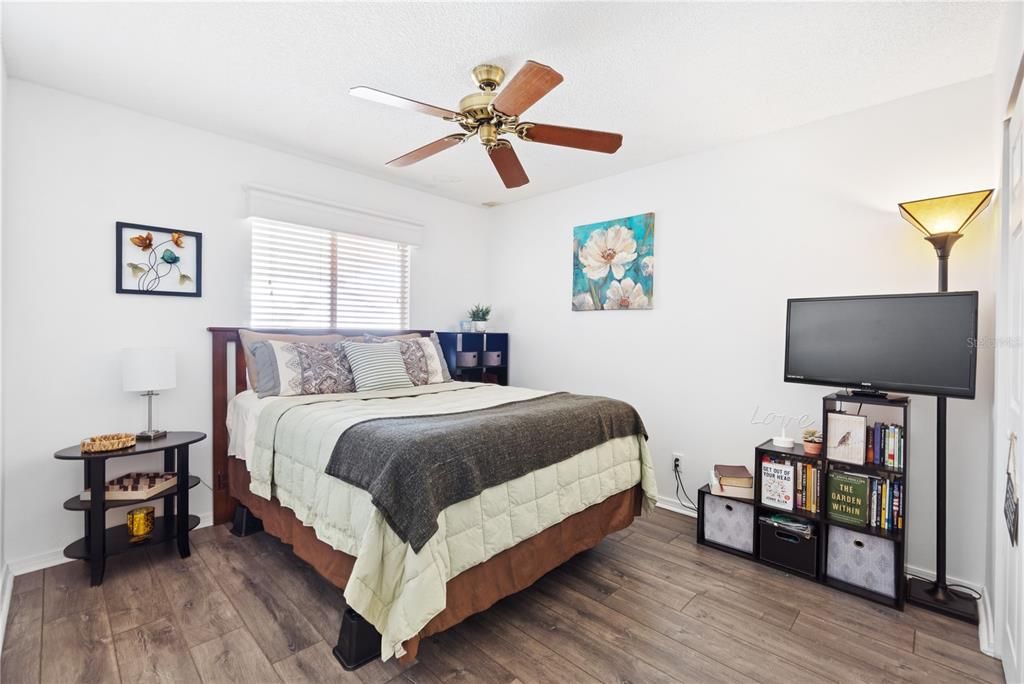 Active With Contract: $175,000 (3 beds, 2 baths, 1140 Square Feet)