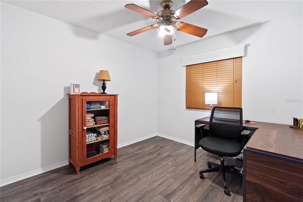 Active With Contract: $175,000 (3 beds, 2 baths, 1140 Square Feet)