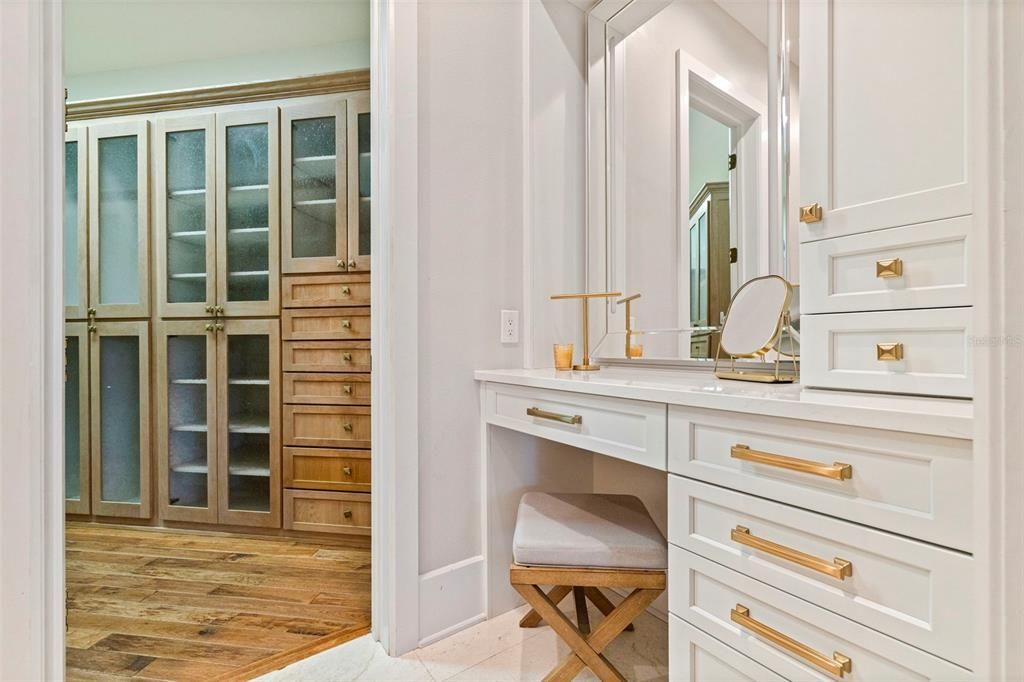 待售: $5,500,000 (6 贝兹, 5 浴室, 5542 平方英尺)