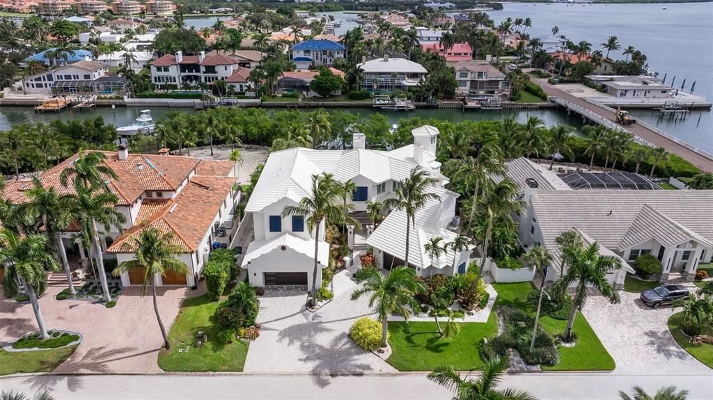 待售: $5,500,000 (6 贝兹, 5 浴室, 5542 平方英尺)