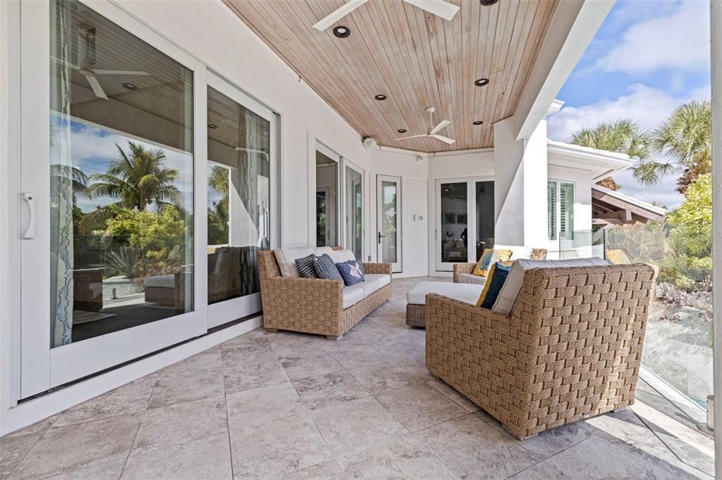 待售: $5,500,000 (6 贝兹, 5 浴室, 5542 平方英尺)