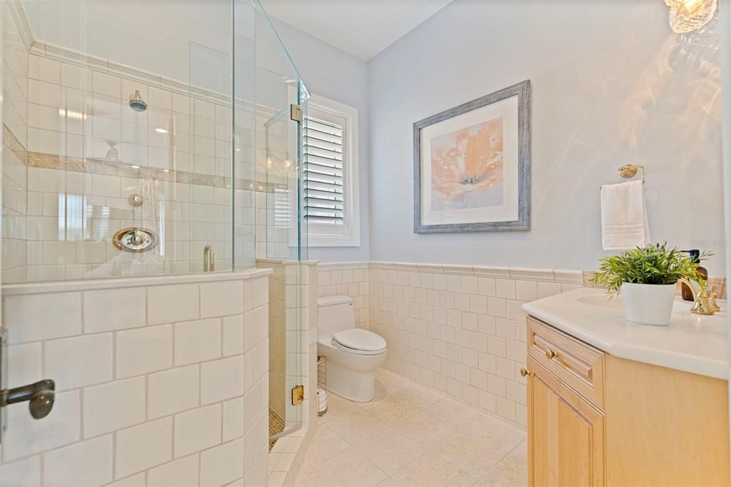 待售: $5,500,000 (6 贝兹, 5 浴室, 5542 平方英尺)