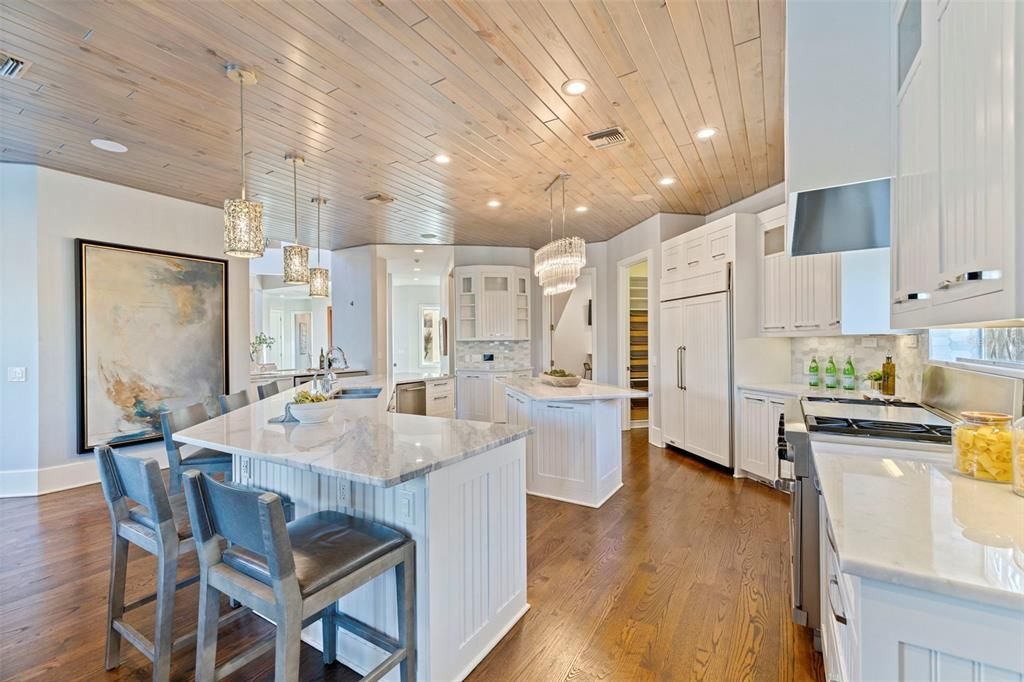 待售: $5,500,000 (6 贝兹, 5 浴室, 5542 平方英尺)