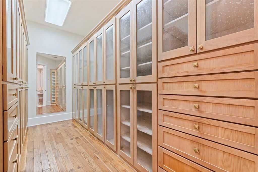 待售: $5,500,000 (6 贝兹, 5 浴室, 5542 平方英尺)