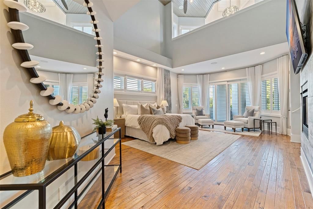 待售: $5,500,000 (6 贝兹, 5 浴室, 5542 平方英尺)