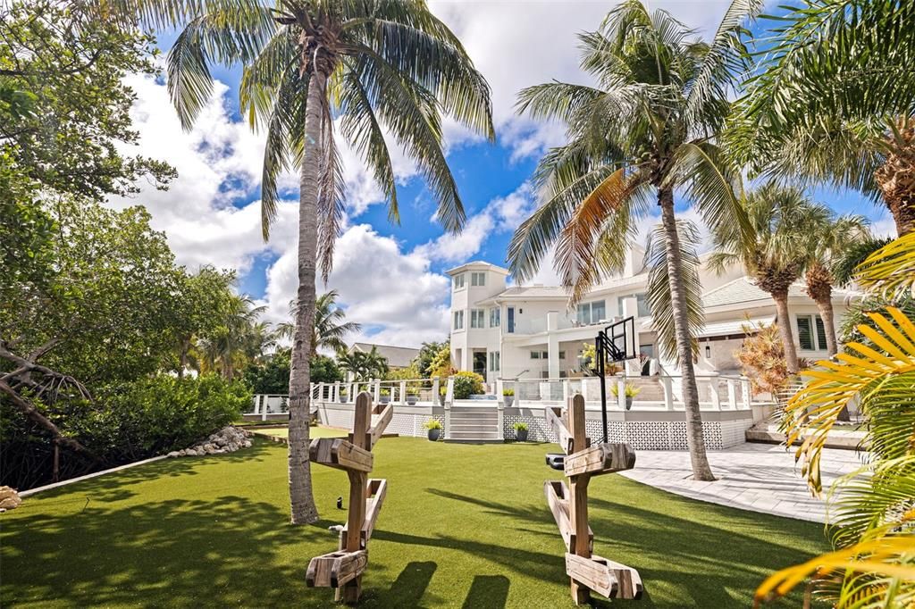 待售: $5,500,000 (6 贝兹, 5 浴室, 5542 平方英尺)