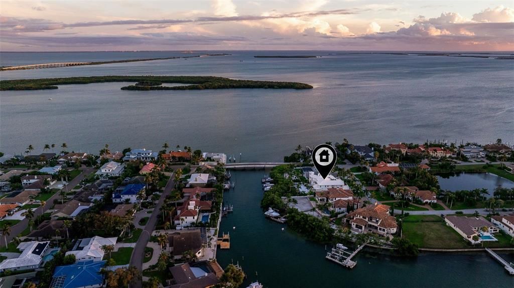 待售: $5,500,000 (6 贝兹, 5 浴室, 5542 平方英尺)