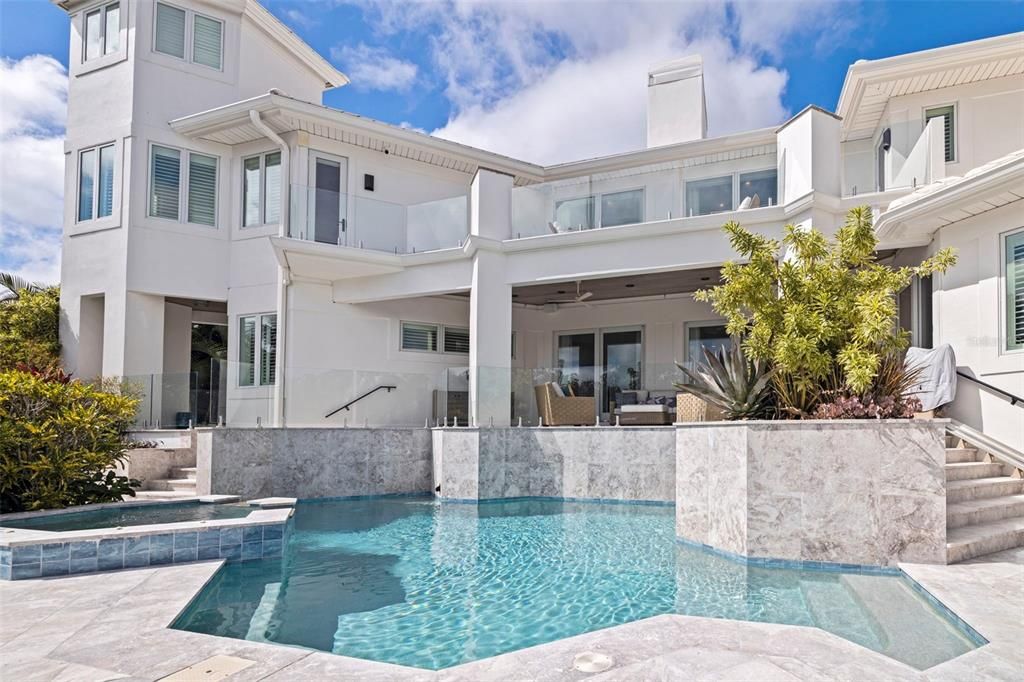 待售: $5,500,000 (6 贝兹, 5 浴室, 5542 平方英尺)