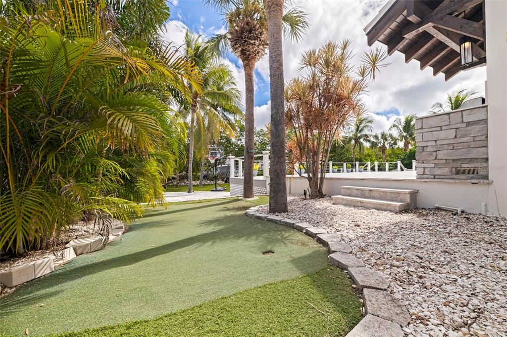 待售: $5,500,000 (6 贝兹, 5 浴室, 5542 平方英尺)