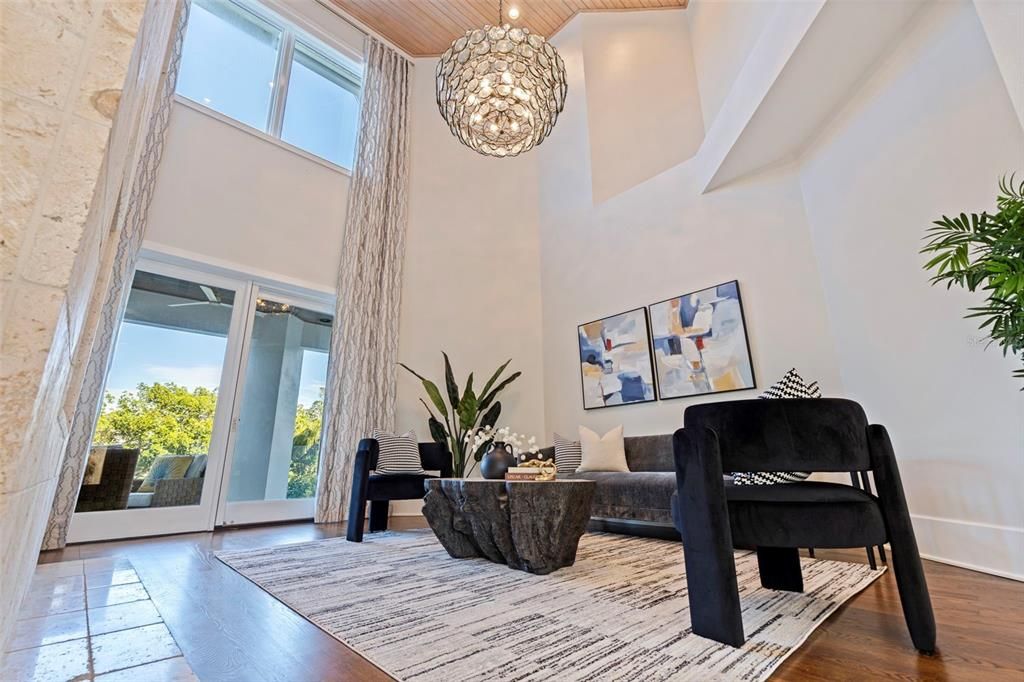 待售: $5,500,000 (6 贝兹, 5 浴室, 5542 平方英尺)