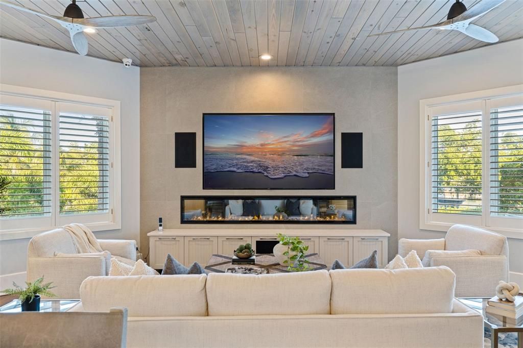 待售: $5,500,000 (6 贝兹, 5 浴室, 5542 平方英尺)