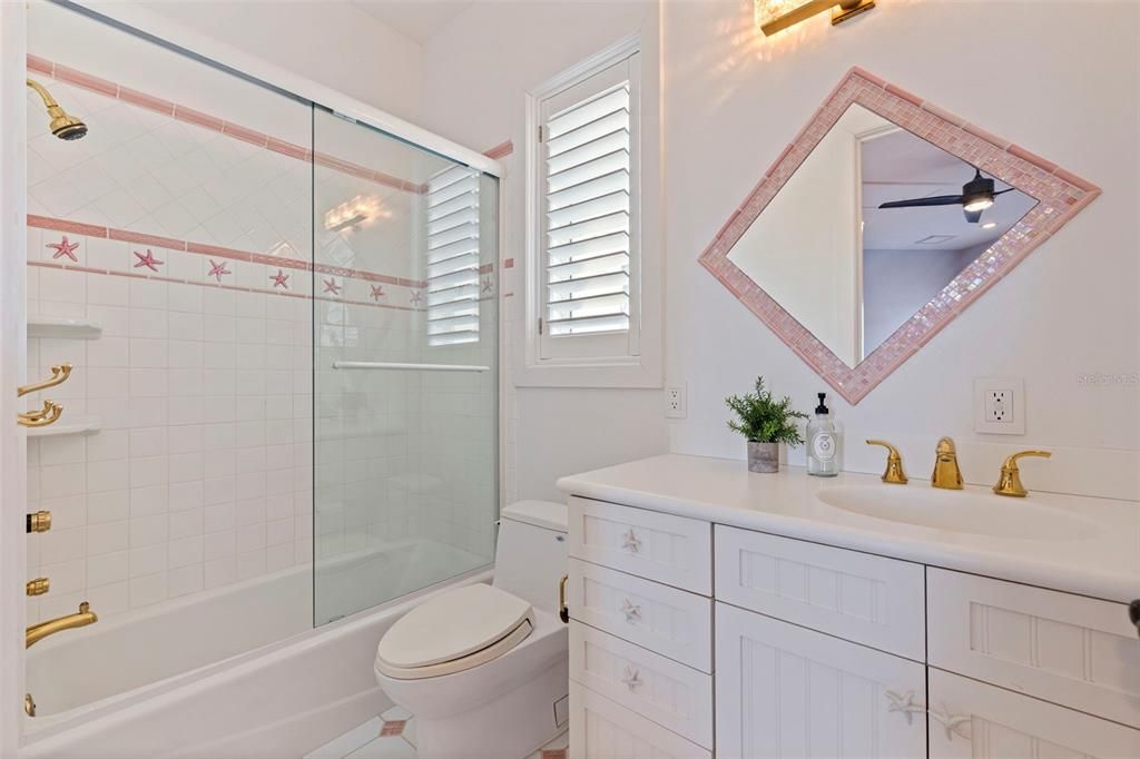 待售: $5,500,000 (6 贝兹, 5 浴室, 5542 平方英尺)