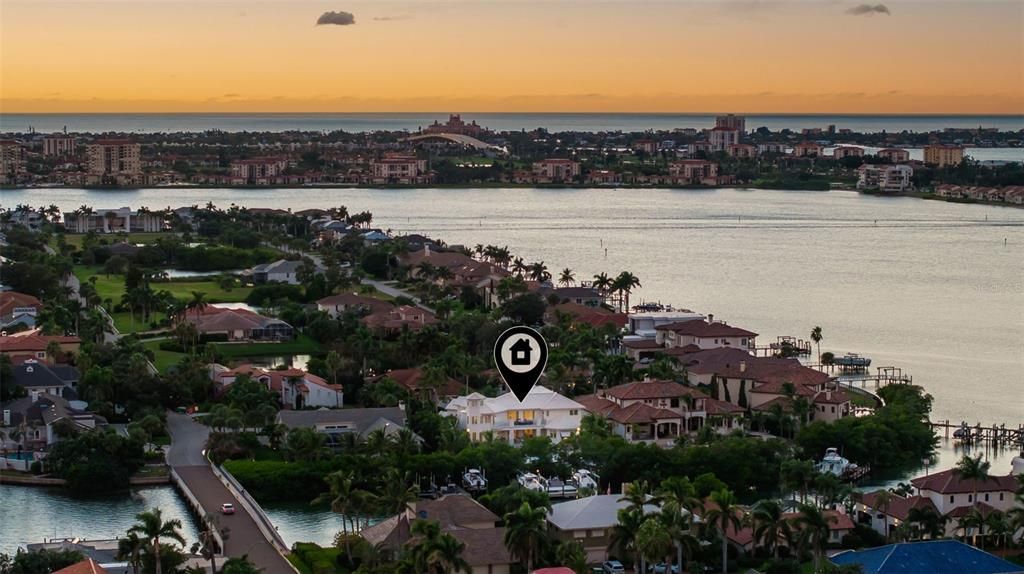 待售: $5,500,000 (6 贝兹, 5 浴室, 5542 平方英尺)