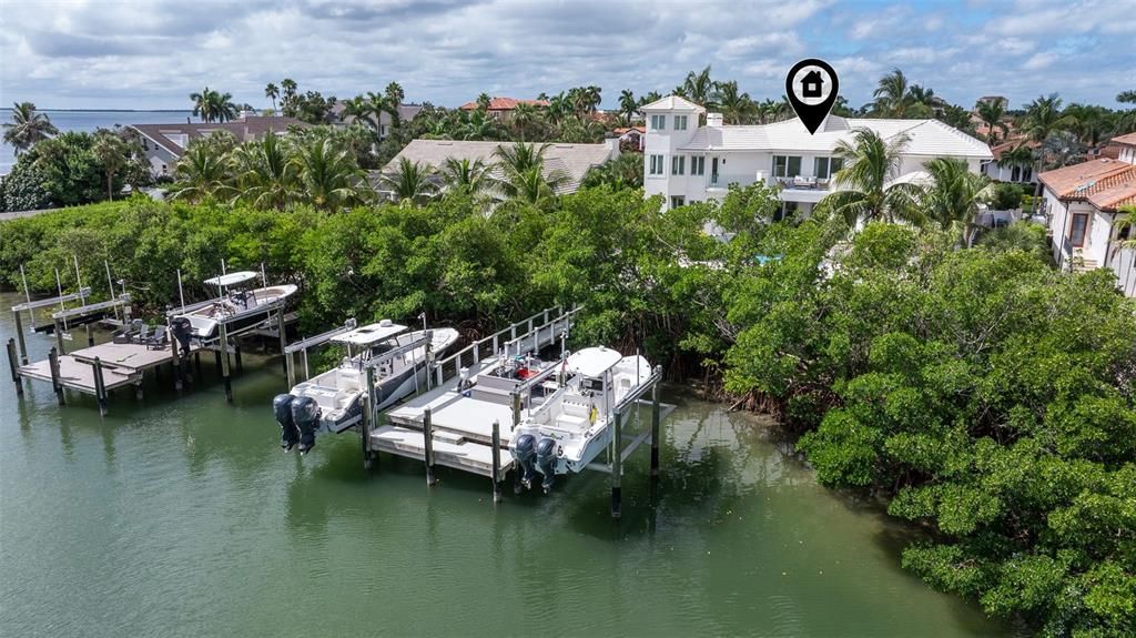 待售: $5,500,000 (6 贝兹, 5 浴室, 5542 平方英尺)