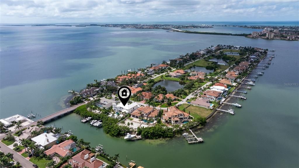 待售: $5,500,000 (6 贝兹, 5 浴室, 5542 平方英尺)