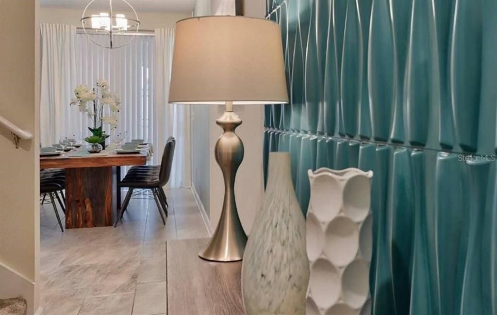 合同活跃: $480,000 (4 贝兹, 3 浴室, 1914 平方英尺)