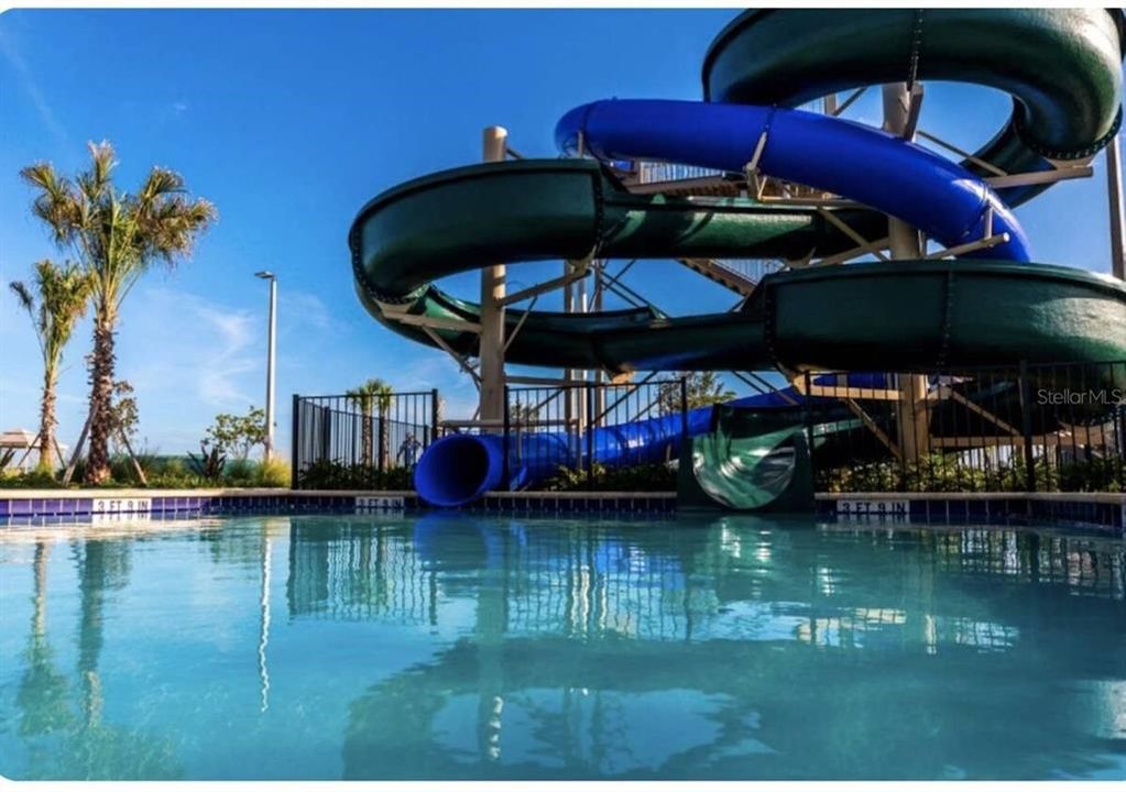 合同活跃: $480,000 (4 贝兹, 3 浴室, 1914 平方英尺)