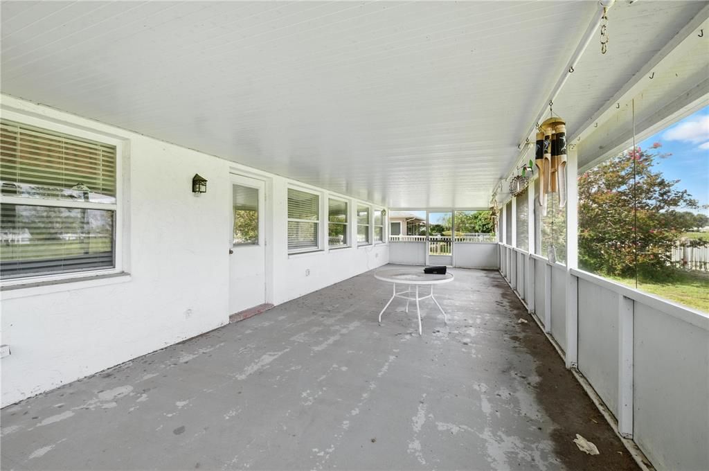 合同活跃: $210,000 (2 贝兹, 2 浴室, 1742 平方英尺)