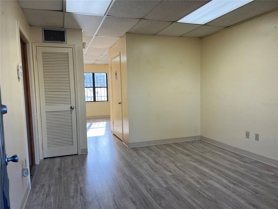 待售: $999,999 (0 贝兹, 0 浴室, 4253 平方英尺)