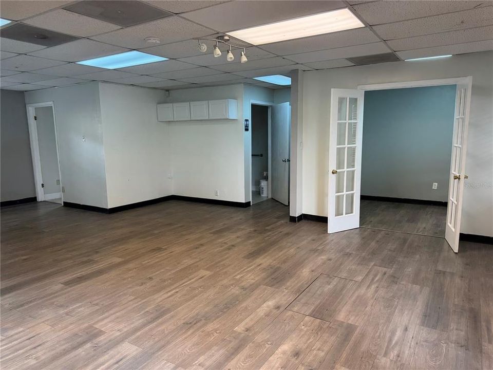 待售: $999,999 (0 贝兹, 0 浴室, 4253 平方英尺)