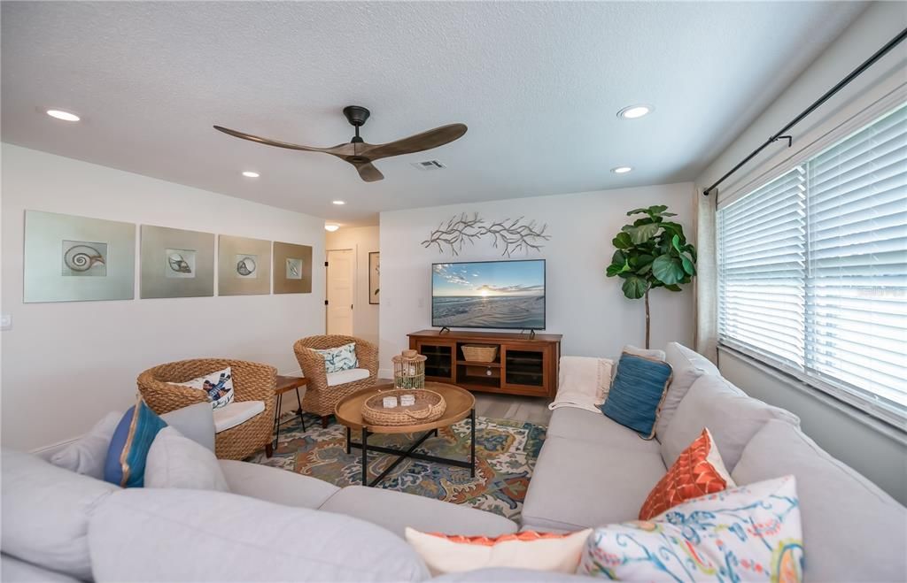 На продажу: $445,000 (3 спален, 2 ванн, 1780 Квадратных фут)