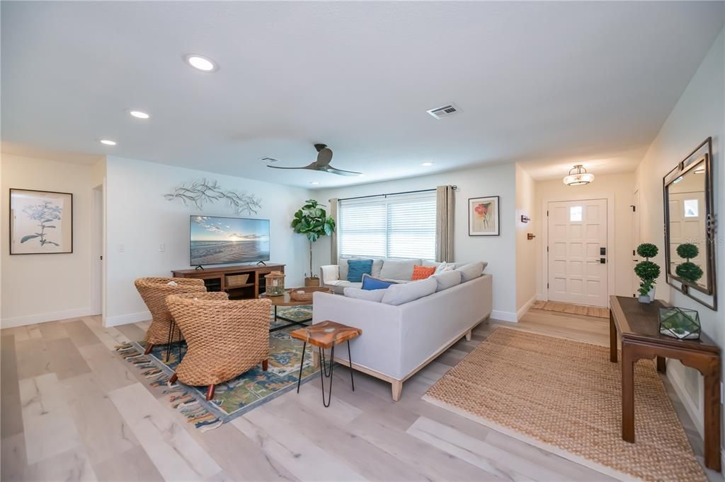 На продажу: $445,000 (3 спален, 2 ванн, 1780 Квадратных фут)