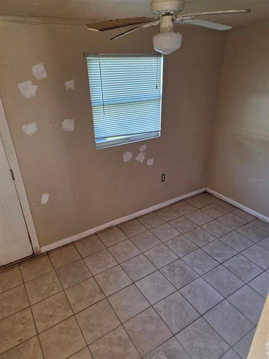 Activo con contrato: $229,900 (2 camas, 1 baños, 864 Pies cuadrados)