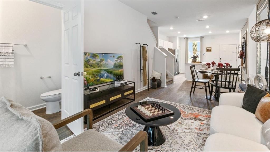 Active With Contract: $243,990 (2 beds, 2 baths, 1109 Square Feet)