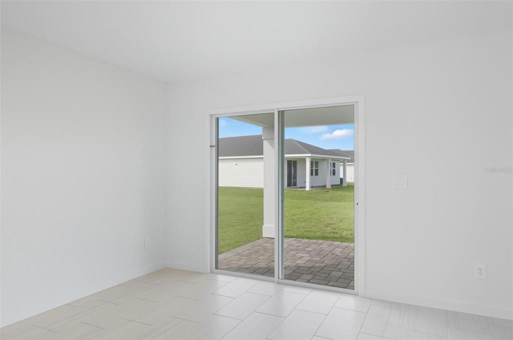 En Venta: $364,990 (4 camas, 3 baños, 1842 Pies cuadrados)