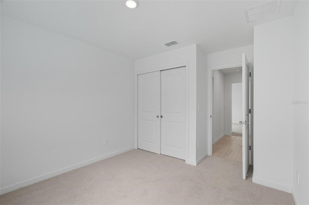 En Venta: $364,990 (4 camas, 3 baños, 1842 Pies cuadrados)