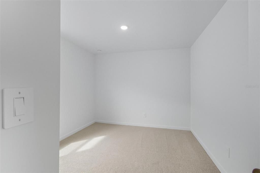 En Venta: $364,990 (4 camas, 3 baños, 1842 Pies cuadrados)