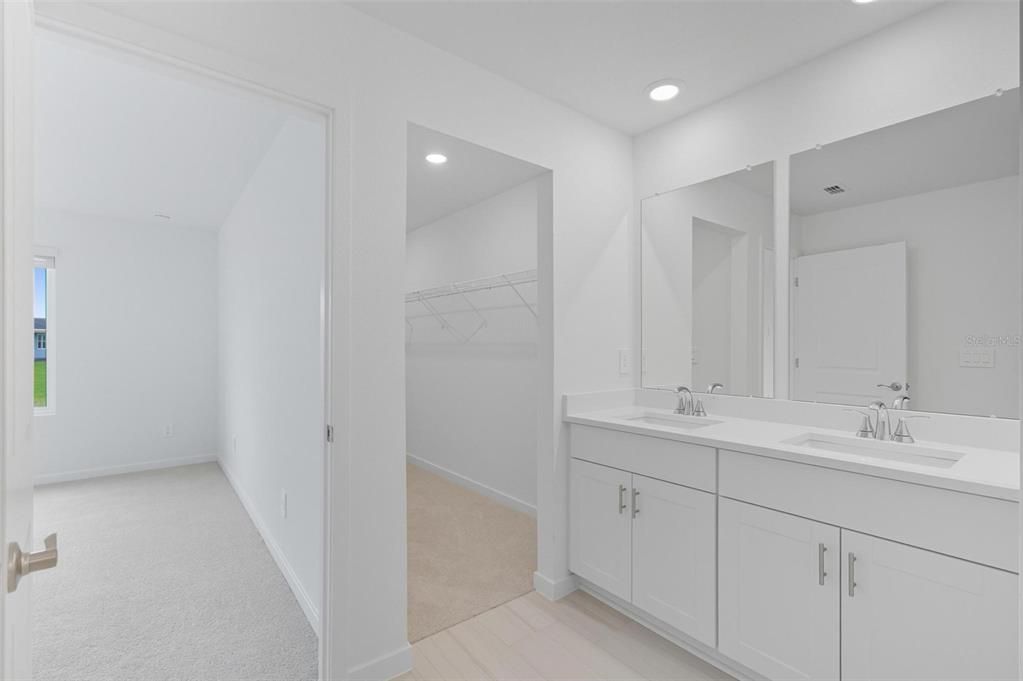 En Venta: $364,990 (4 camas, 3 baños, 1842 Pies cuadrados)