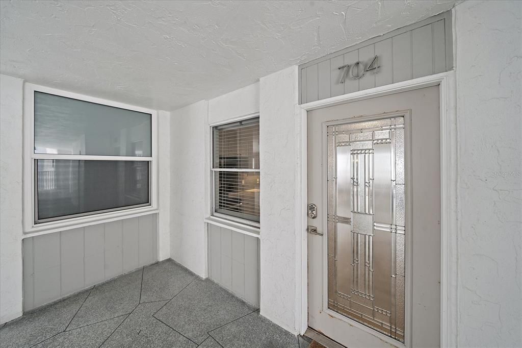 For Sale: $660,000 (1 beds, 1 baths, 900 Square Feet)