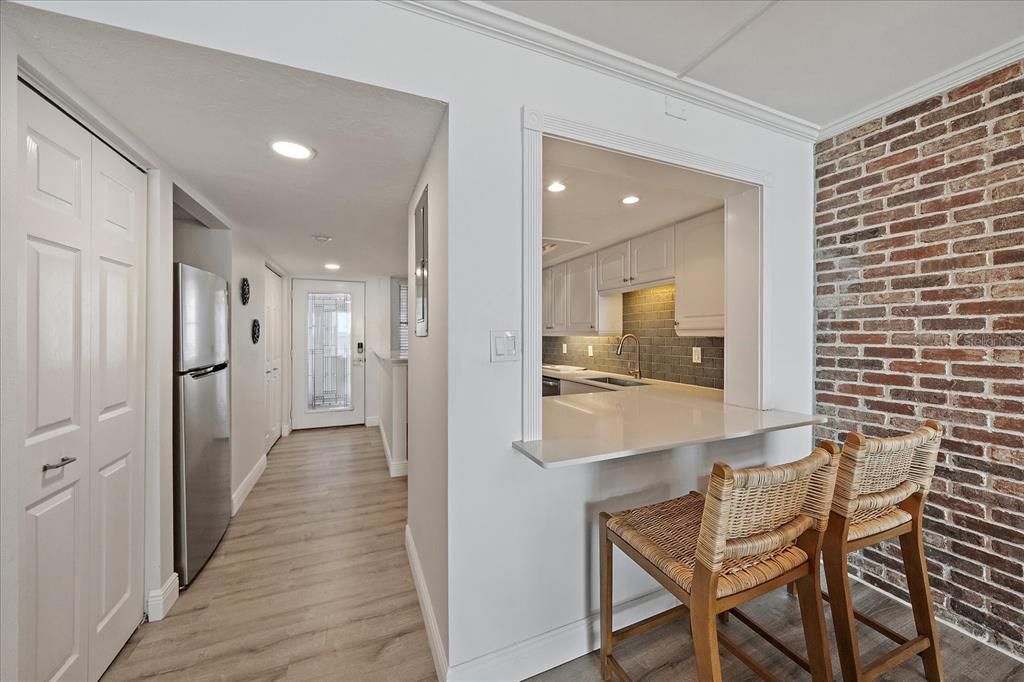 For Sale: $660,000 (1 beds, 1 baths, 900 Square Feet)