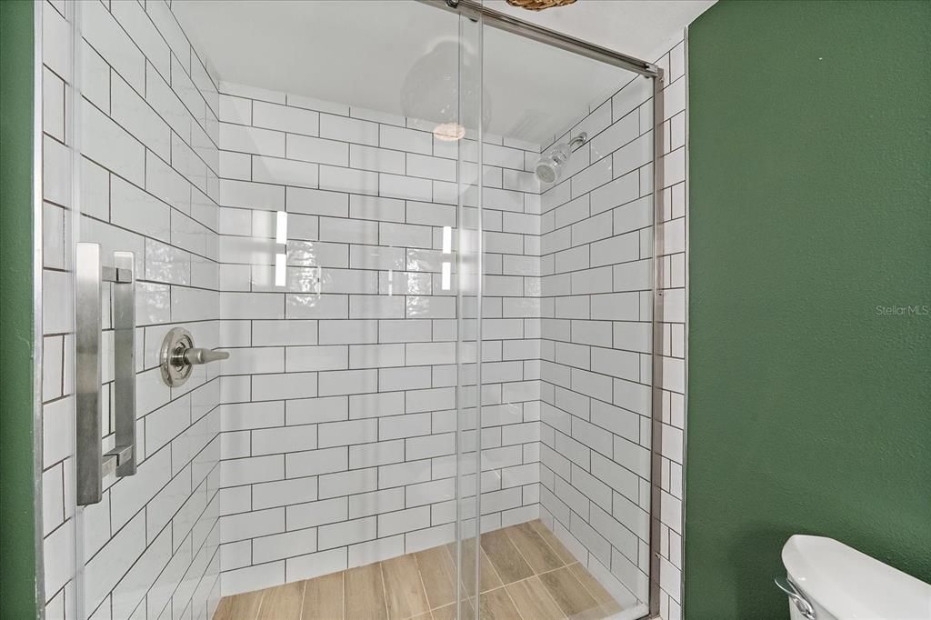 For Sale: $660,000 (1 beds, 1 baths, 900 Square Feet)