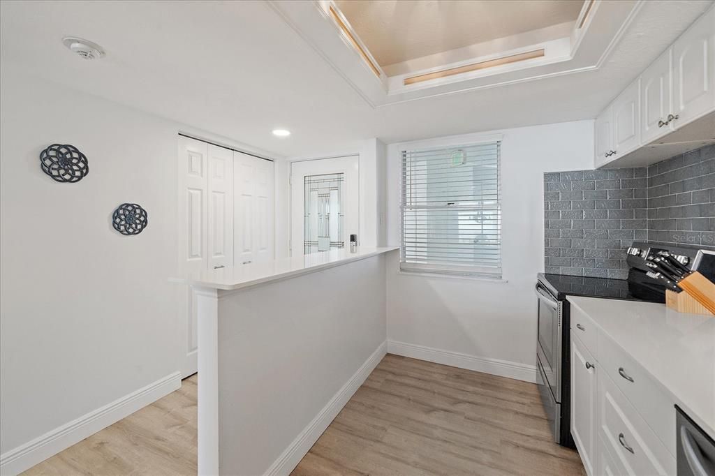 For Sale: $660,000 (1 beds, 1 baths, 900 Square Feet)