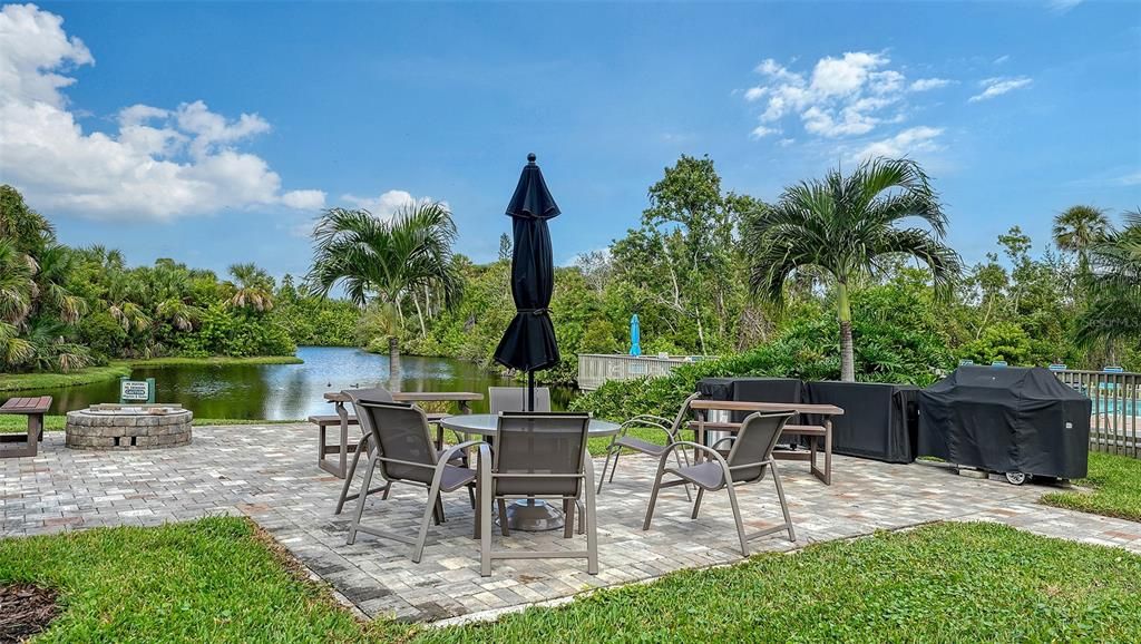 待售: $189,900 (1 贝兹, 1 浴室, 865 平方英尺)