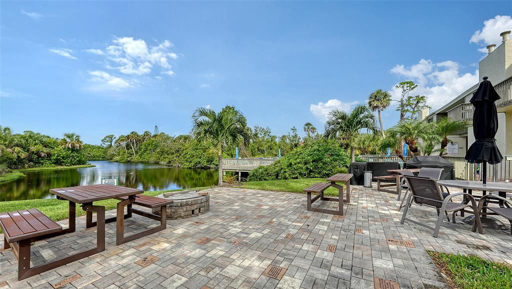 待售: $189,900 (1 贝兹, 1 浴室, 865 平方英尺)