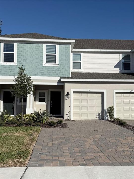 For Rent: $1,850 (3 beds, 2 baths, 1373 Square Feet)