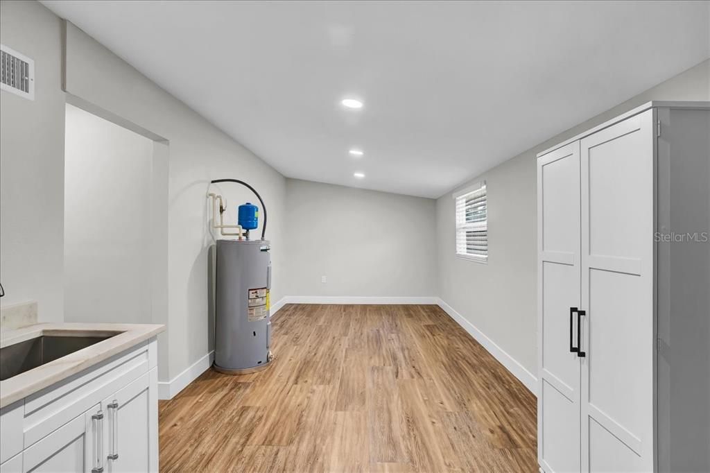 For Sale: $497,000 (4 beds, 3 baths, 1558 Square Feet)