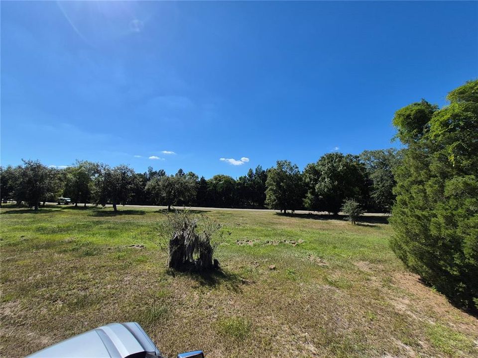 На продажу: $499,900 (1.77 acres)