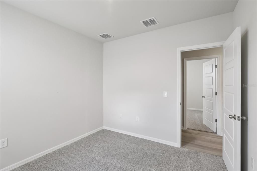 待售: $319,995 (4 贝兹, 2 浴室, 1687 平方英尺)