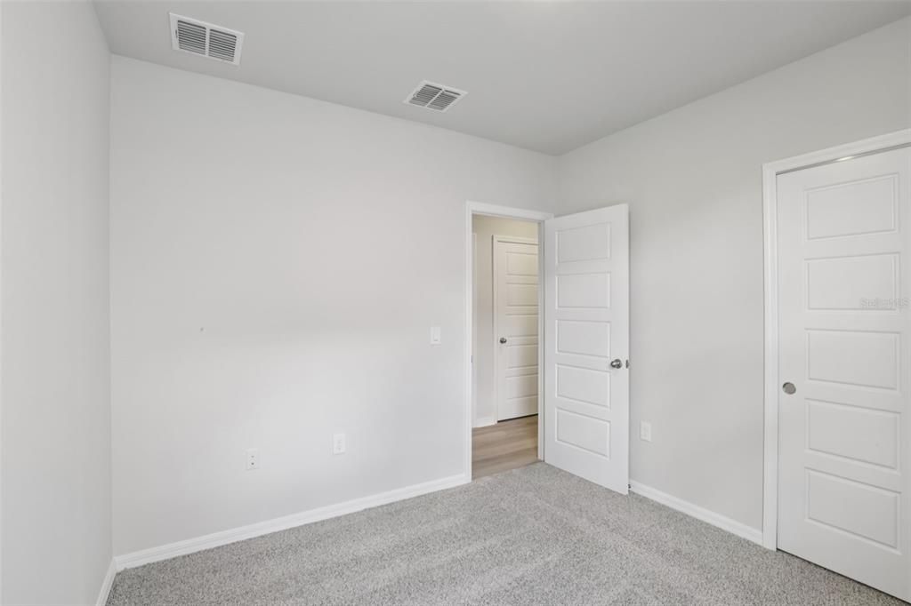 待售: $319,995 (4 贝兹, 2 浴室, 1687 平方英尺)