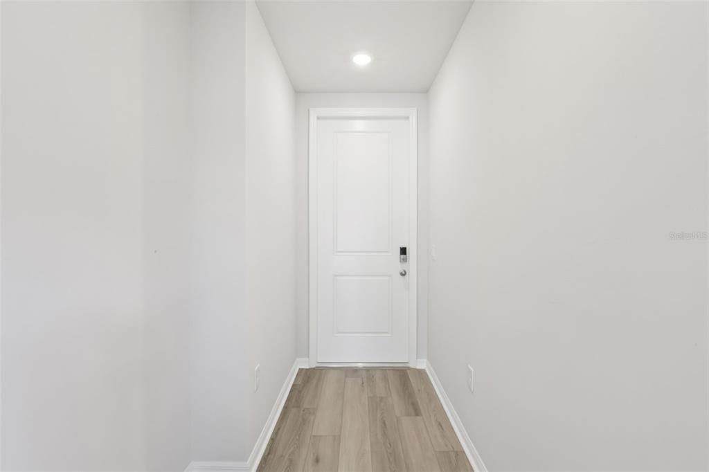 待售: $319,995 (4 贝兹, 2 浴室, 1687 平方英尺)